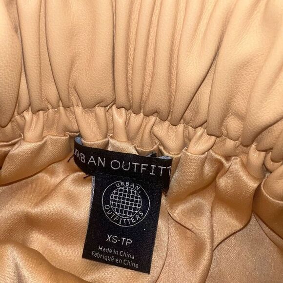 Urban Outfitters tan Faux Leather Button Front Mini Skirt Womens XS - Picture 3 of 3